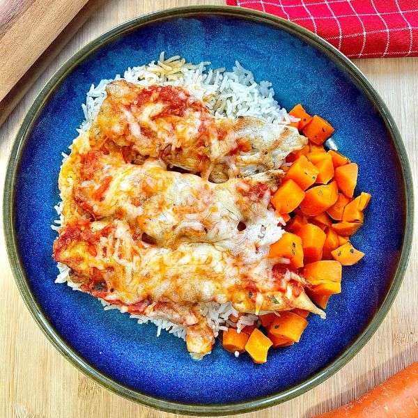 Foto para o site 600 x 600 px -5 Grilled Chicken Parmigiana (Kcal 396) - Image 1